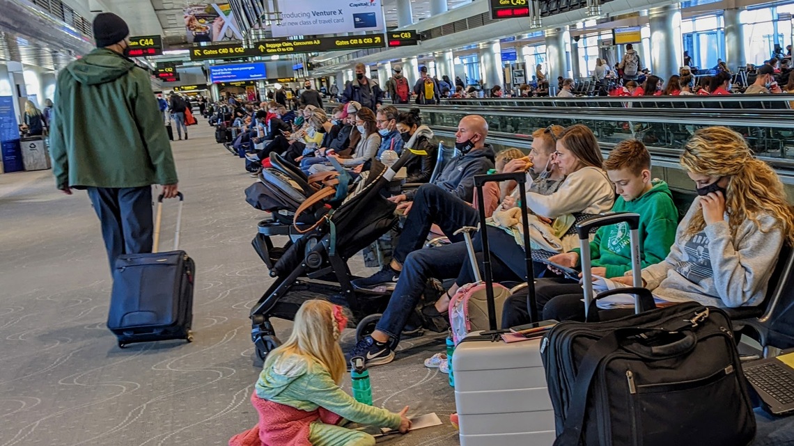 14 Tips from Frequent Fliers For Surviving Connecting Flights 