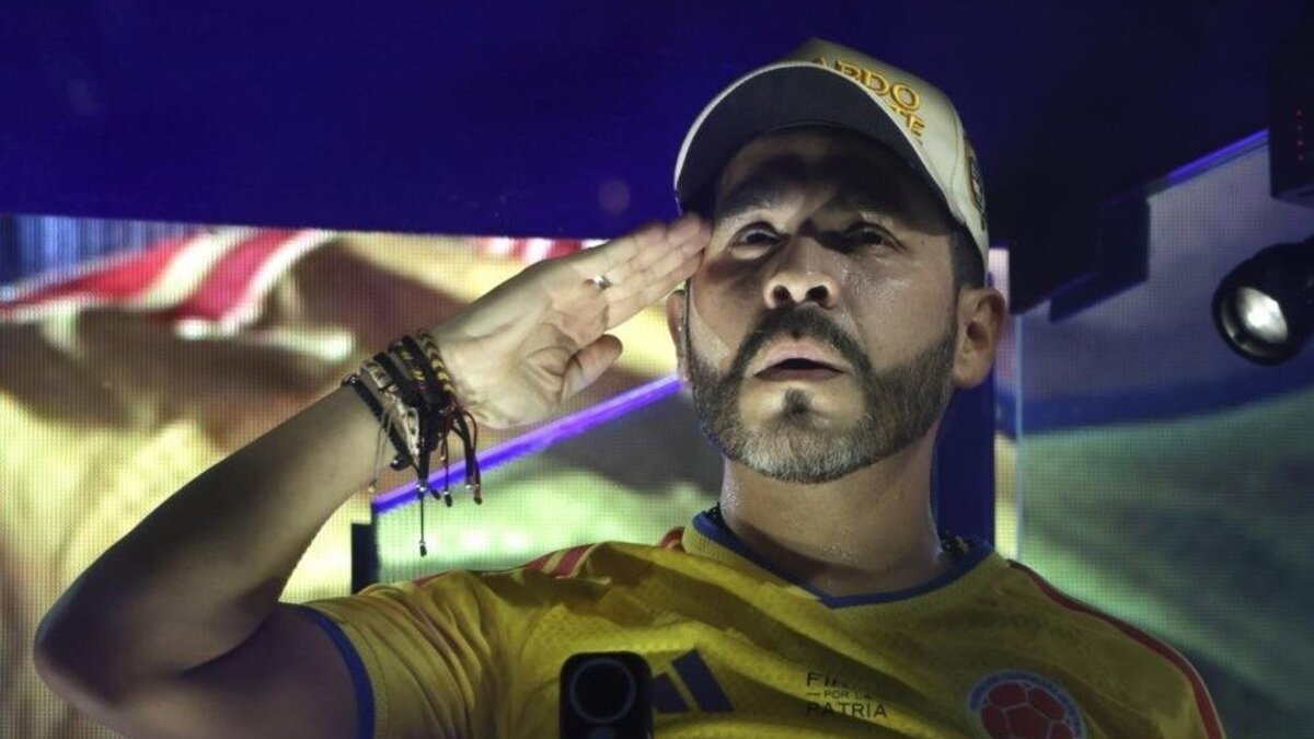Colombian presidential candidate Abelardo de la Espriella gives a military-style salute at a campaign event in Cartagena, Colombia, on Tuesday. De la Espriella appeared after a Bogota court ordered his campaign to remove electoral propaganda using national symbols and emblems of military and police institutions. Colombia's presidential runoff election is scheduled June 21, Photo by Ricardo Maldonado/EPA