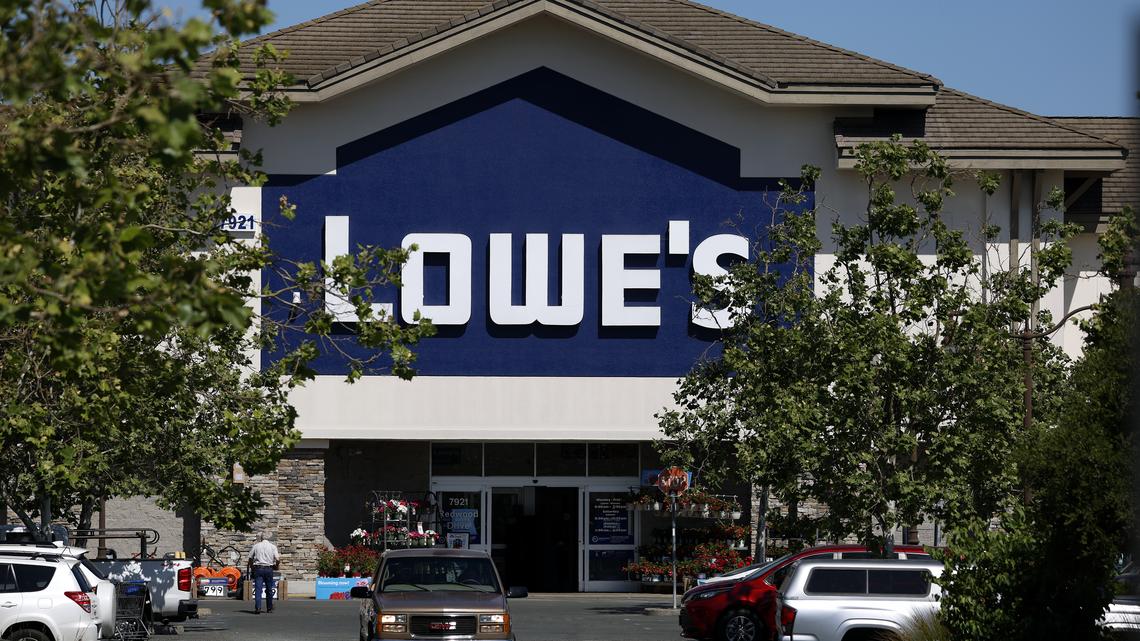 COTATI, CALIFORNIA - MAY 21: A view of a Lowe's store on May 21, 2025 in Cotati, California. Home improvement giant Lowe's reported first-quarter earnings that beat analyst expectations with earnings of $2.92 per share, compared to expectations of $2.88 per share. Revenue fell from $21.36 billion one year ago to $20.93 billion. (Photo by Justin Sullivan/Getty Images)
