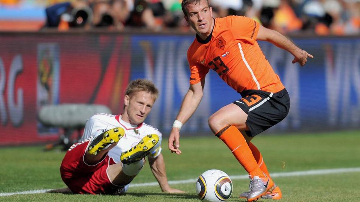  Rafael van der Vaart (right) had bags of talent. | Witters Sport-Imagn Images 