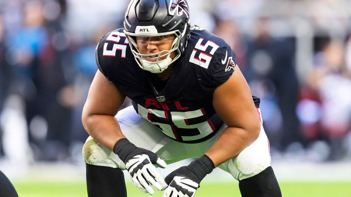 Why Matthew Bergeron's Extension Affects Titans' Negotiations With Peter Skoronski 