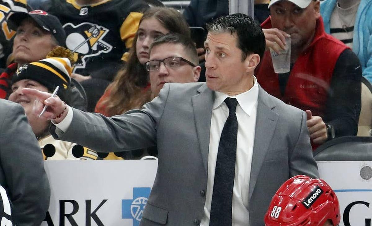  Carolina Hurricanes head coach Rod Brind'Amour gestures on the bench. Charles LeClaire-Imagn Images 