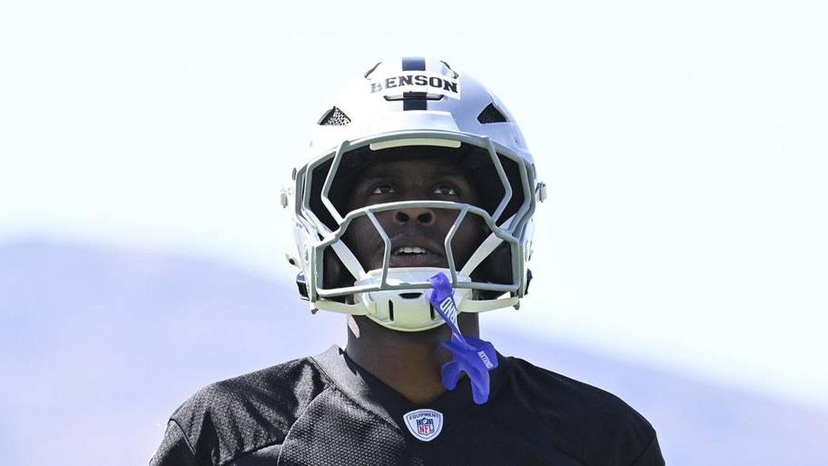  May 2, 2026; Henderson, NV, USA; Las Vegas Raiders wide receiver Malik Benson (19) runs through a drill during a Rookie Minicamp at Intermountain Health Performance Center. Mandatory Credit: Candice Ward-Imagn Images | Candice Ward-Imagn Images 