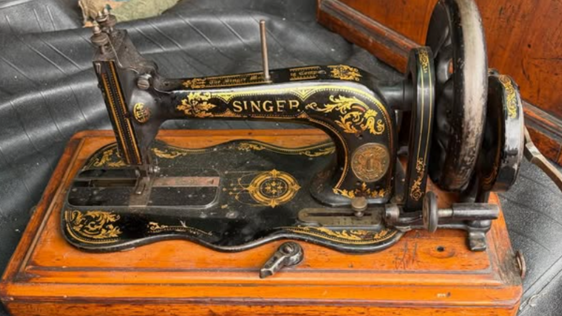Man Dismantles Vintage Sewing Machine, Discovers Letter Hidden Inside 