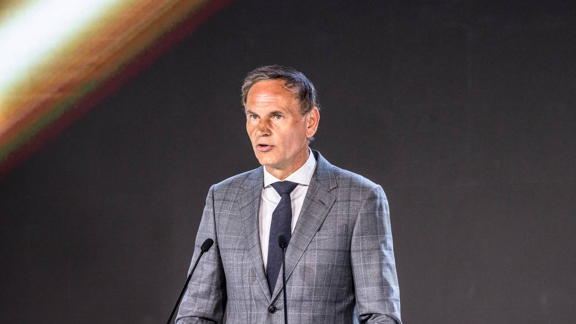 Volkswagen's CEO just survived the fight that sank his predecessors