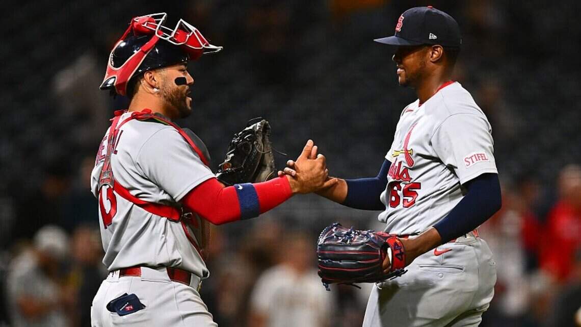 Cardinals put up 5 early runs, snap Pirates' 5-game win streak 