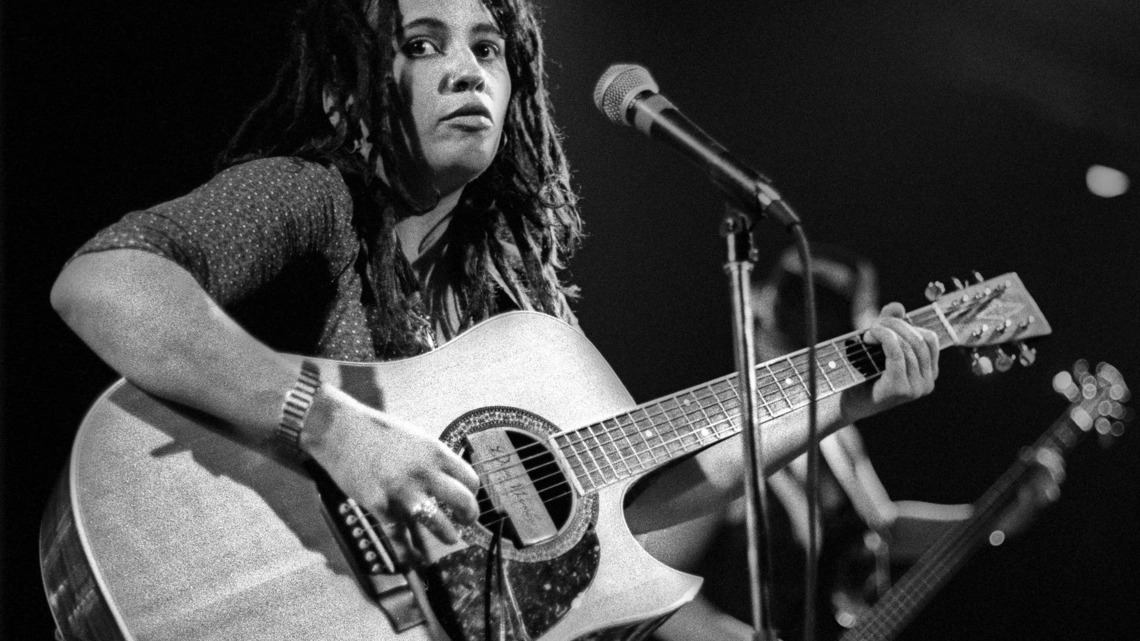 1993 Alternative Rock Classic Is Suddenly Resurfacing on Charts 33 Years Later 