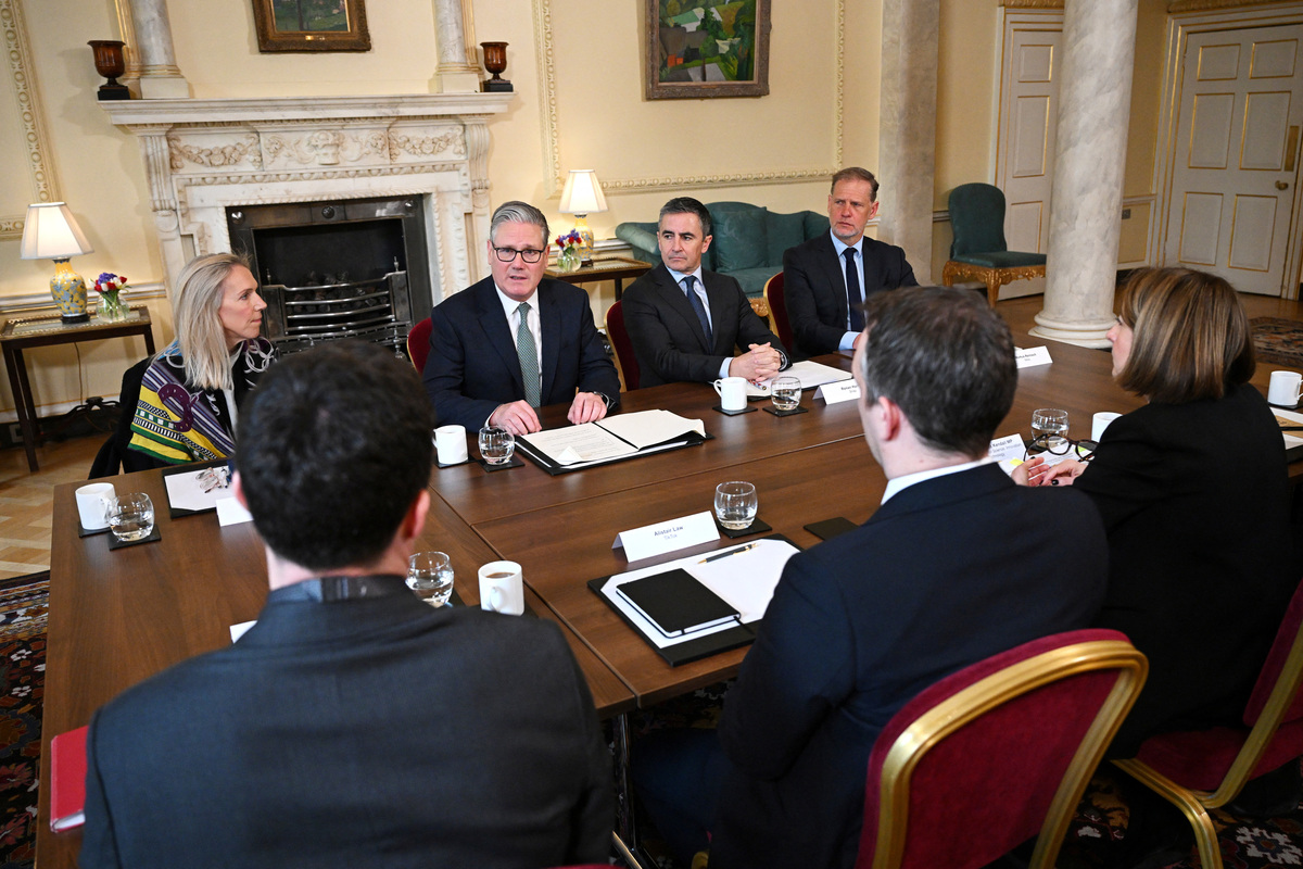 British Prime Minister Keir Starmer hosts social media industry leaders to discuss child safety online on April 16, 2026 in London, England. Leon Neal/Pool via REUTERS