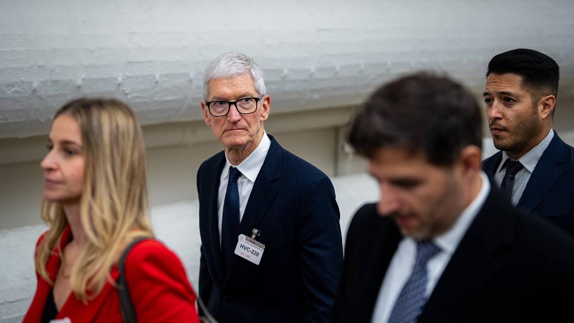 Apple delivers surprise win in Big Tech's AI spending war 