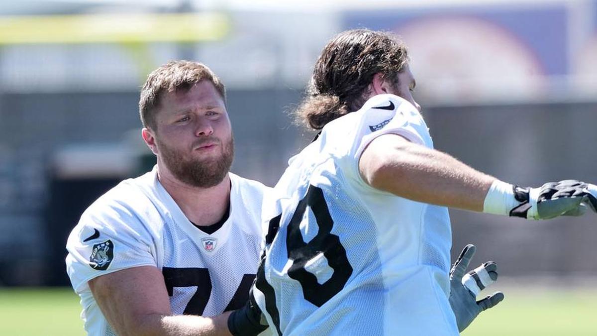  Jul 24, 2025; Henderson, NV, USA; Las Vegas Raiders tackles Kolton Miller (74) and Dalton Wagner (78) during training camp at the Intermountain Healthcare Performance Center. Mandatory Credit: Kirby Lee-Imagn Images | Kirby Lee-Imagn Images 