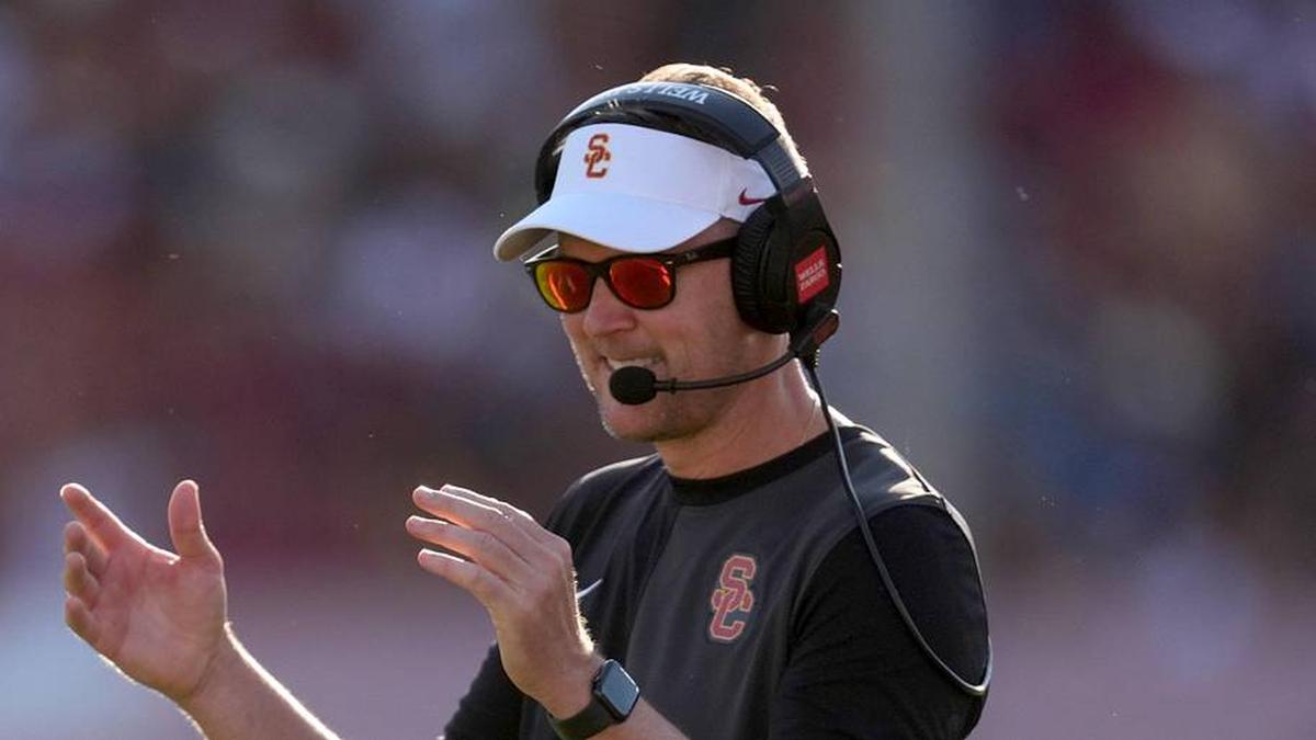 Aug 30, 2025; Los Angeles, California, USA; Southern California Trojans head coach Lincoln Riley watches from the sidelines against the Missouri State Bears in the first half at United Airlines Field at Los Angeles Memorial Coliseum. Mandatory Credit: Kirby Lee-Imagn Images | Kirby Lee-Imagn Images 
