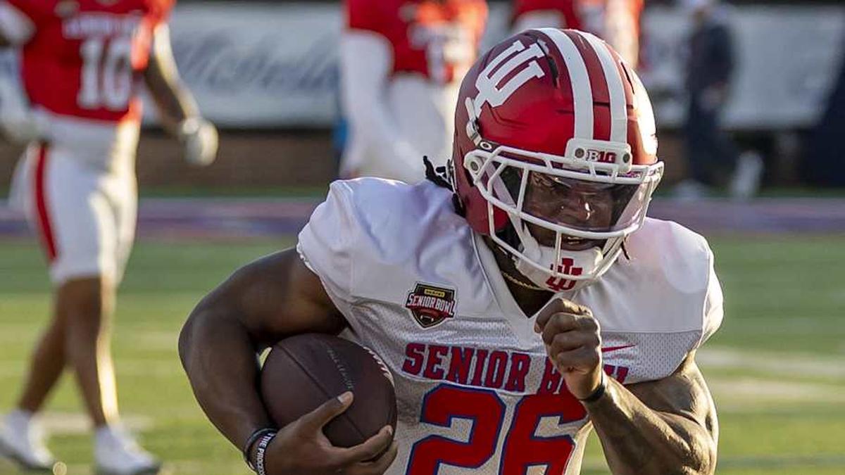  Jan 29, 2026; Mobile, AL, USA; American running back Kaelon Black (26) of Indiana runs the ball during American Senior Bowl practice at Hancock Whitney Stadium. Mandatory Credit: Vasha Hunt-Imagn Images | Vasha Hunt-Imagn Images 