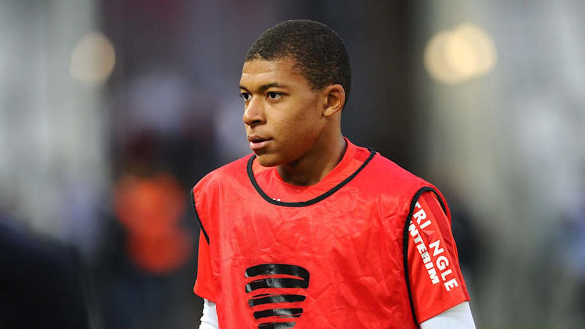  Soccer runs in Mbappé's blood. | IMAGO/Panoramic 