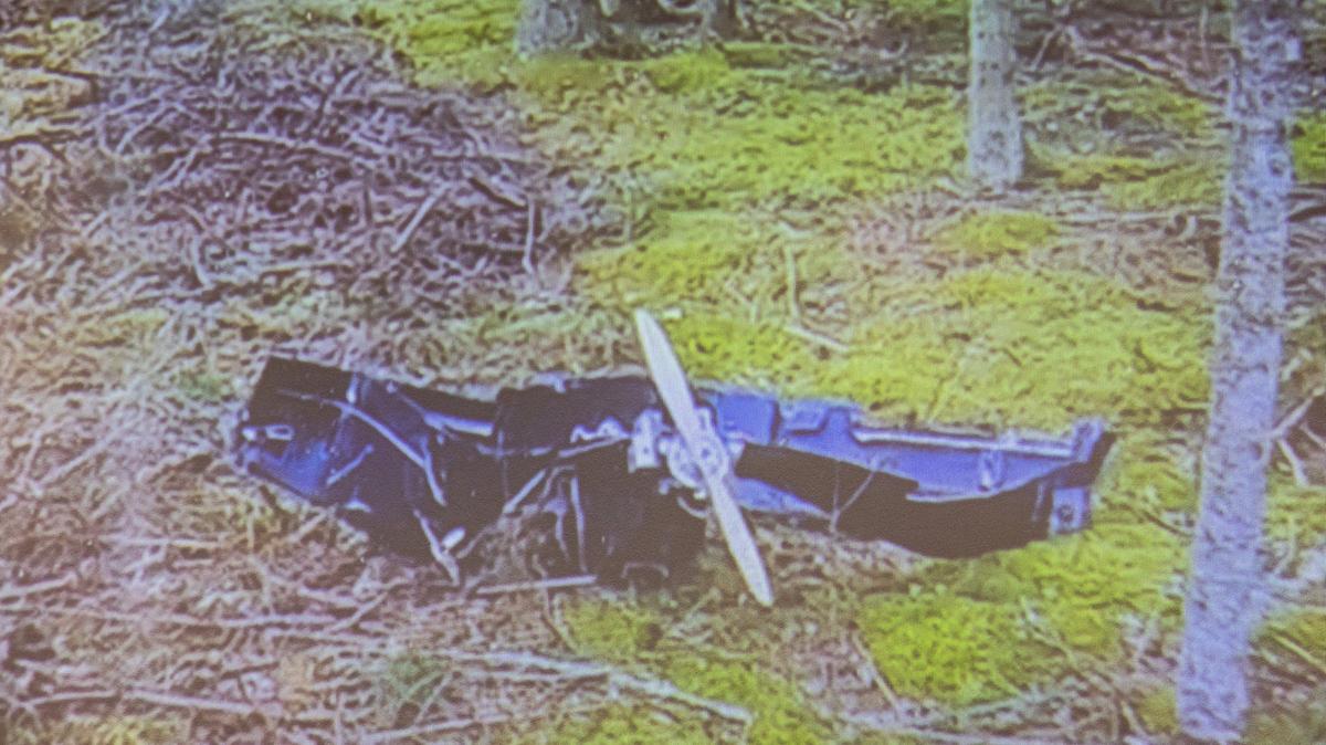 The image of a drone is displayed on a screen during a press conference in Kouvola, Finland March 29, 2026. Finland reported a suspected territorial violation by unmanned aerial vehicles in the southeast of the country, which the Finnish prime minister said was likely linked to Ukrainian drone attacks against Russia. Lehtikuva/Sasu Jarnstedt via REUTERS