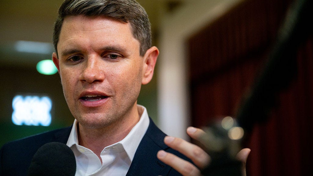 NYT poll shakes up Texas Senate, governor's races before early voting ...