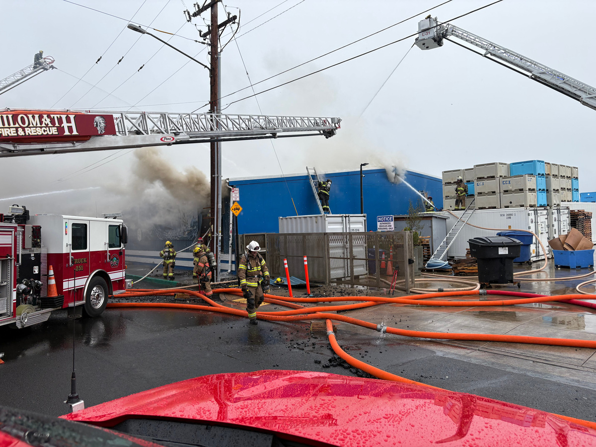 Most evacuations lifted after fire at seafood plant in Newport, Oregon ...