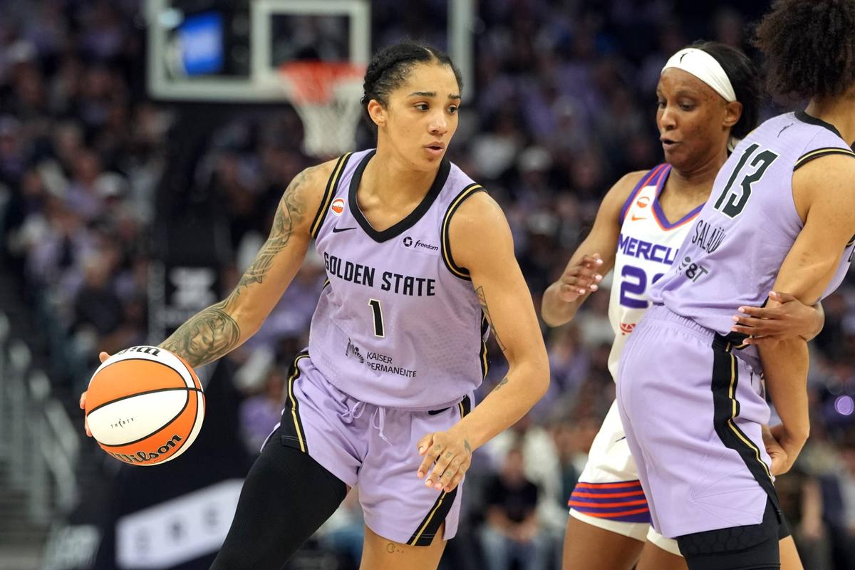  Golden State Valkyries forward Gabby Williams (1) Darren Yamashita-Imagn Images