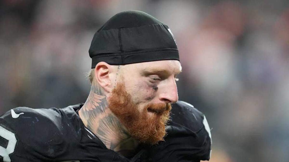  Dec 7, 2025; Paradise, Nevada, USA; Las Vegas Raiders defensive end Maxx Crosby (98) leaves the field following a game against the Denver Broncos at Allegiant Stadium. Mandatory Credit: Stephen R. Sylvanie-Imagn Images | Stephen R. Sylvanie-Imagn Images 