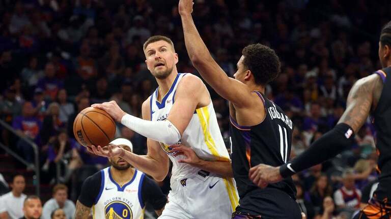 Report: Kristaps Porzingis staying with Warriors on 2-yr, $40M deal 
