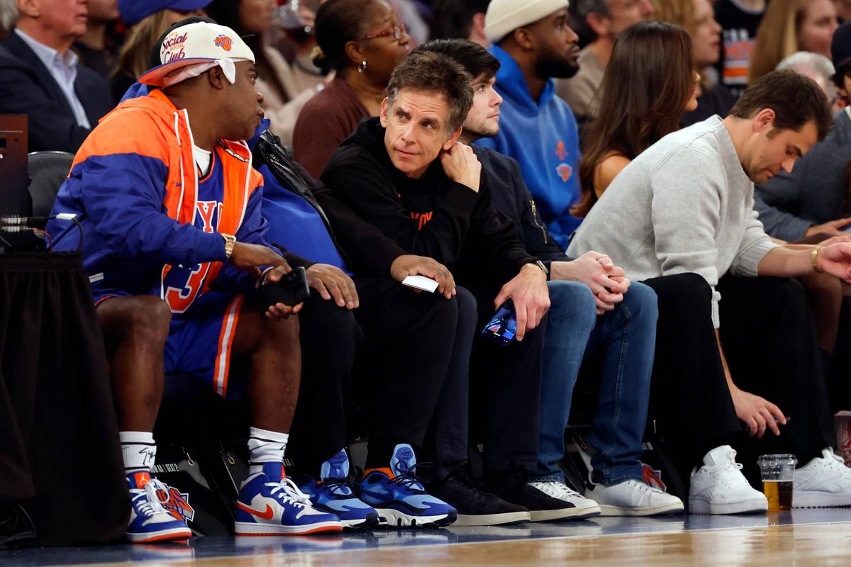  NEW YORK, NEW YORK - JANUARY 20: Actor Ben Stiller watches the game between the Toronto Raptors and the New York Knicks at Madison Square Garden on January 20, 2024 in New York City. (Photo by Sarah Stier/Getty Images) 