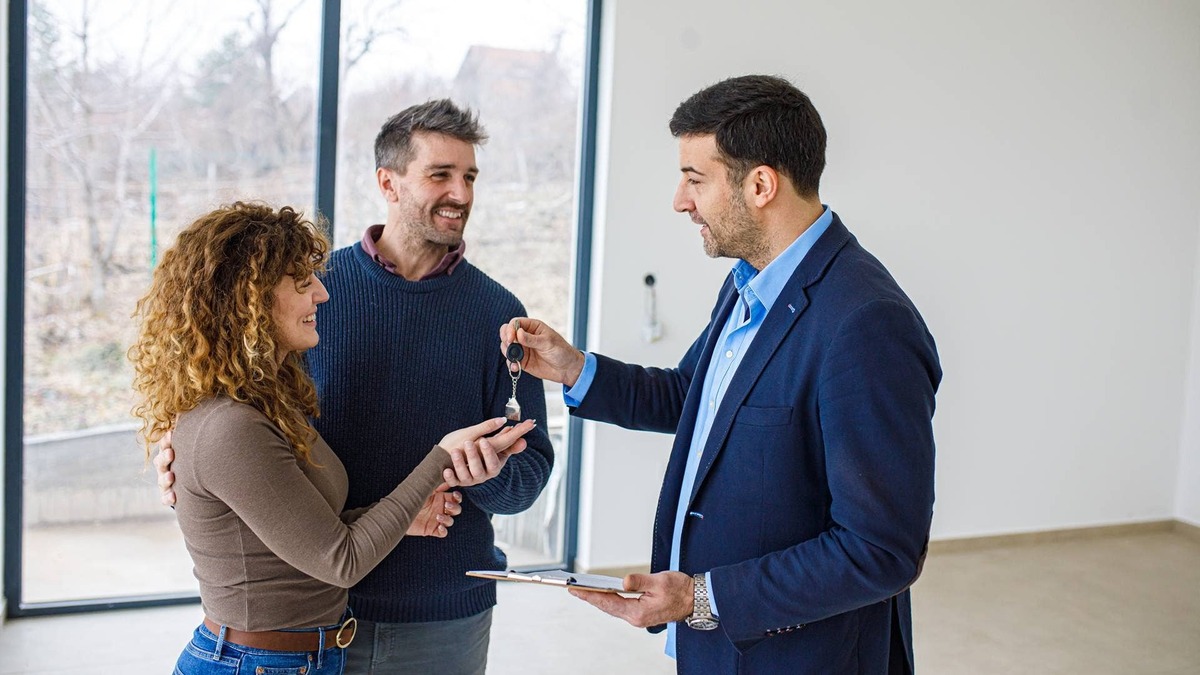  KBB Homes is taking on Zillow with a unique subscription model. 