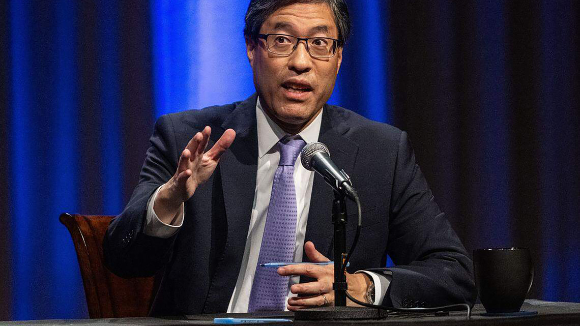 Mark Z. Barabak: Is there a doctor in the House? Backlash to Trump, RFK Jr. may boost their political ranks 