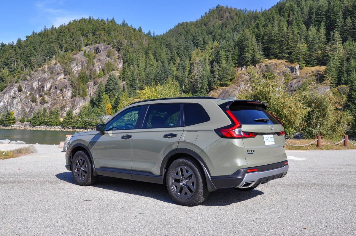  2026 Honda CR-V TrailSport Hybrid Cole Attisha