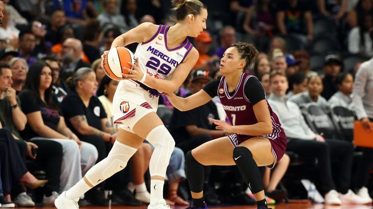 Brittney Sykes, Marina Mabrey combine for 61 as Tempo top Mercury 