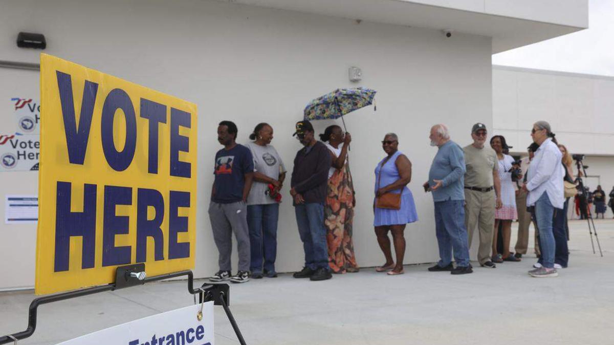 People wait in line to vote on the first day of early voting on Tuesday, May 26, 2026, at the Richland County Voter Registration office at Richland Mall in South Carolina. (Tracy Glantz/The State/TNS)