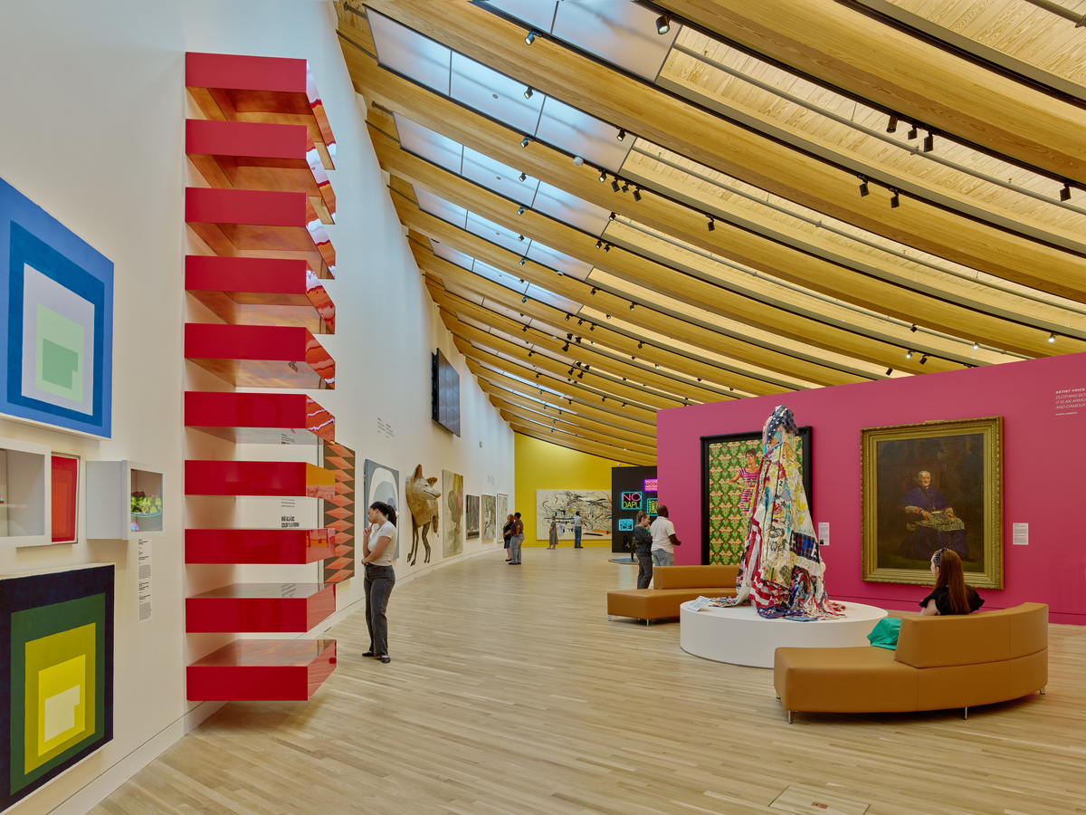 New-Contemporary-American-Art-Gallery-with-Guests-Tim-Hursley. 