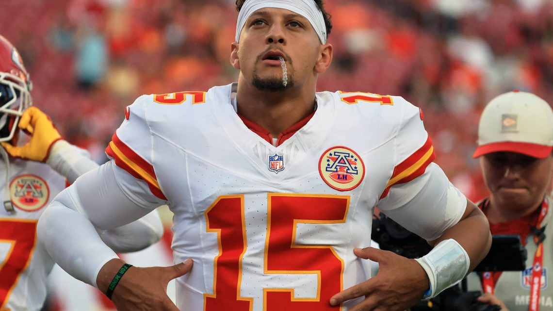 Chiefs QB Patrick Mahomes Receives Message From Tyreek Hill Before NFL Season 