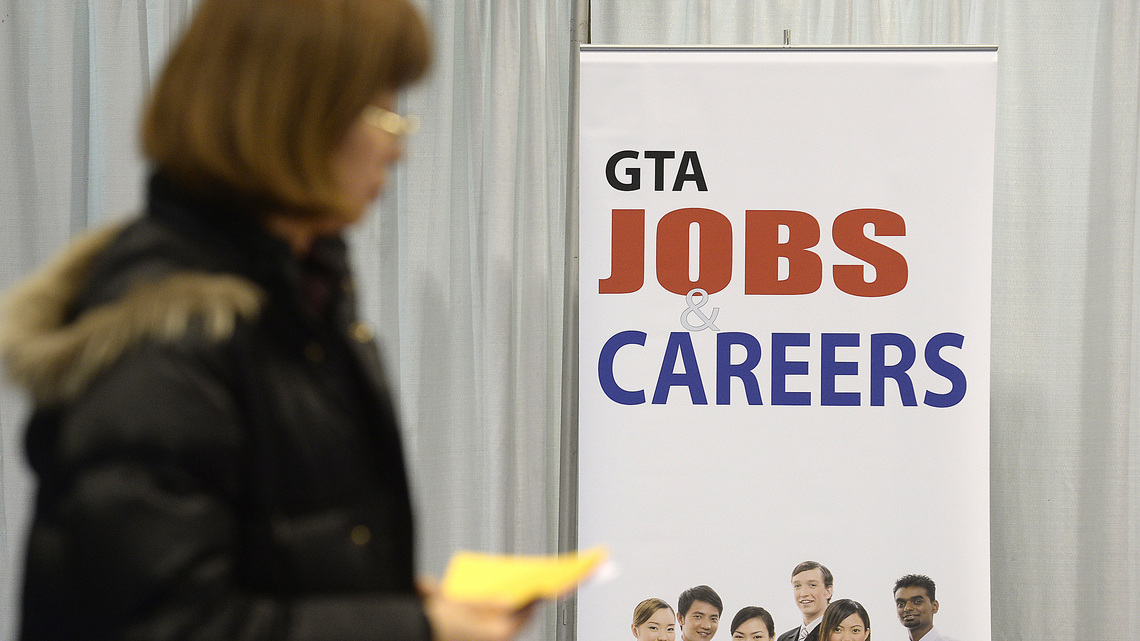 Canada loses 41,700 jobs as summer hiring fades; unemployment rate holds steady 