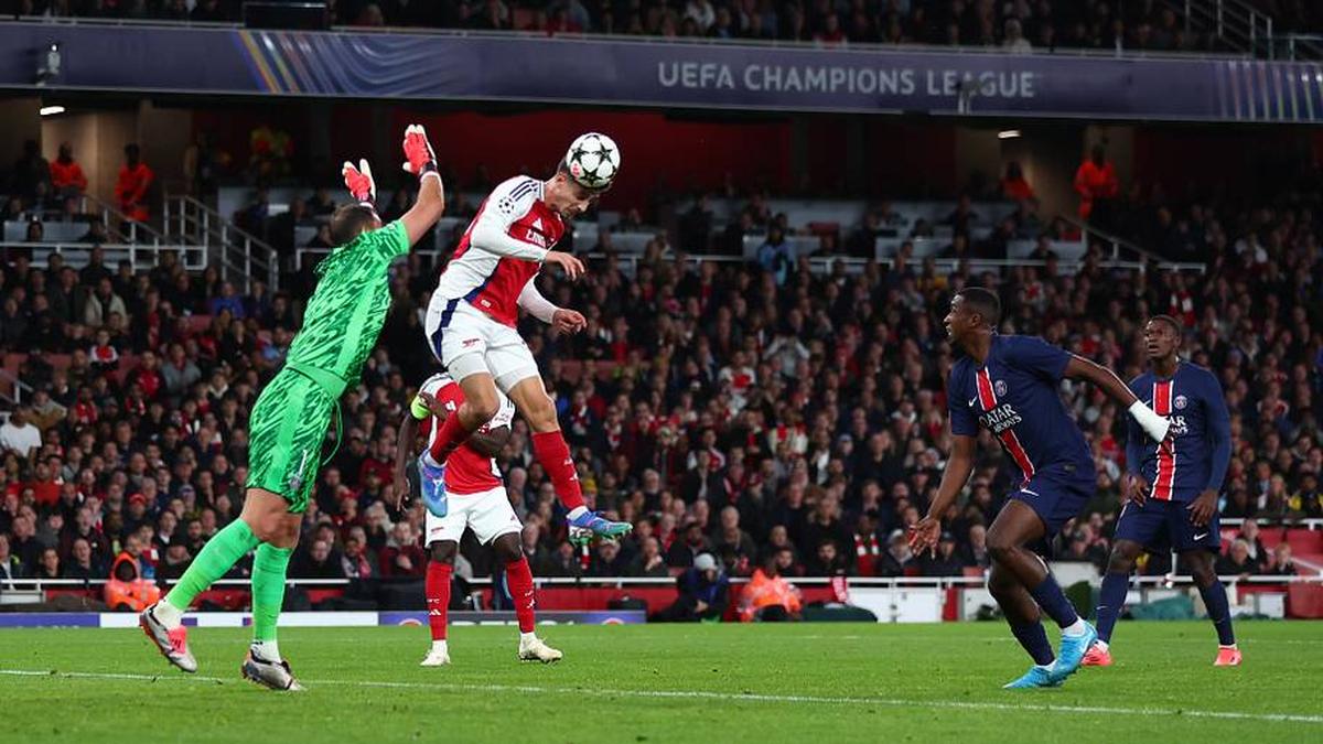  Kai Havertz (middle) led Arsenal past PSG in their first meeting of 2024–25. | Marc Atkins/Getty Images 