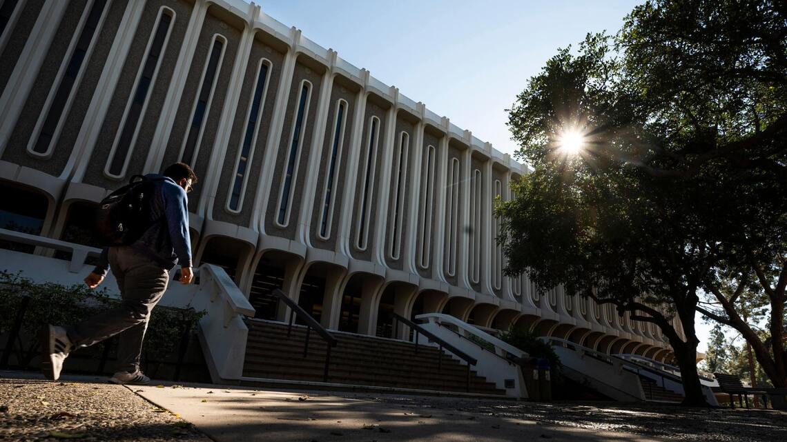 Can AI help college students become better writers? A first-of-its-kind research center at UC Irvine is set to find out 