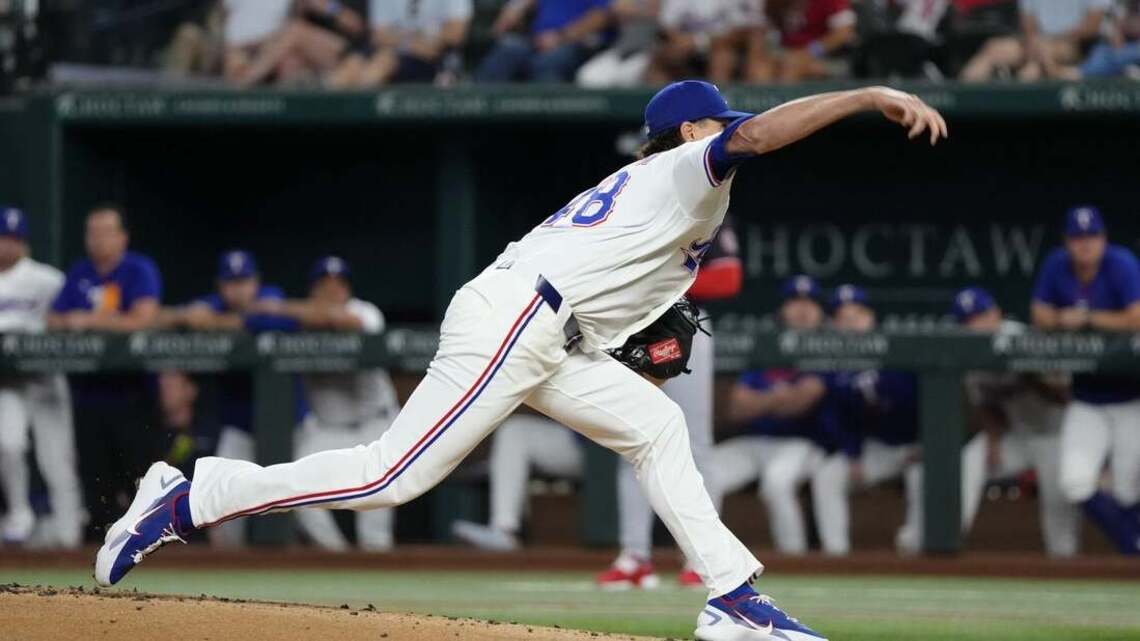 Jacob deGrom reaches 2,000 K's, leads Rangers to shutout of Nationals 