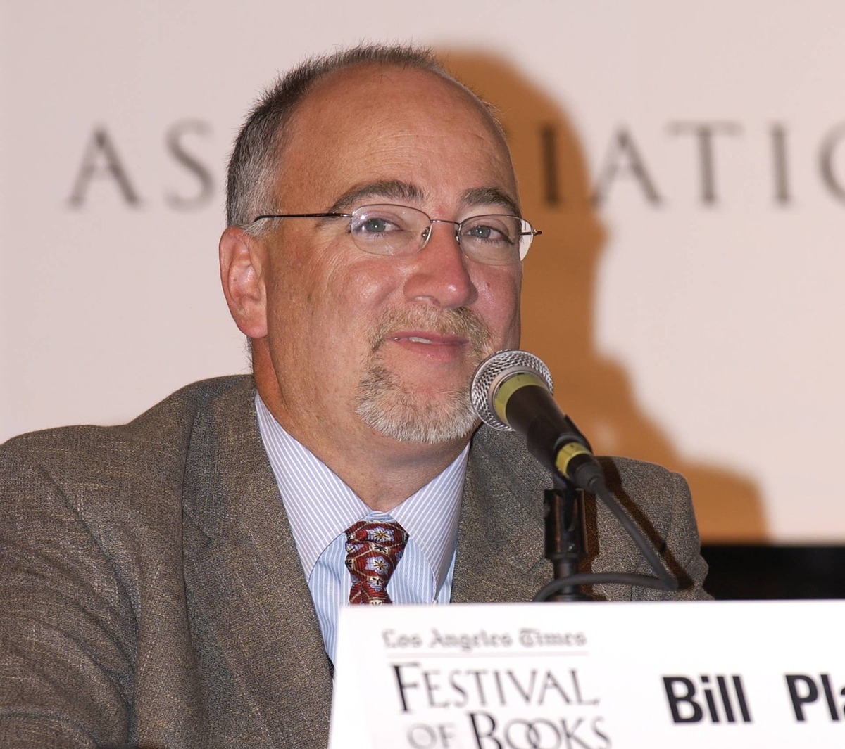  WESTWOOD, CA- APRIL 27: Writer Bill Plaschke speaks to guests during a panel discussion at the Los Angeles Times "Festival of Books" at University of California Los Angeles on April 27, 2003 in Westwood, California. (Photo by Robert Mora/Getty Images) 