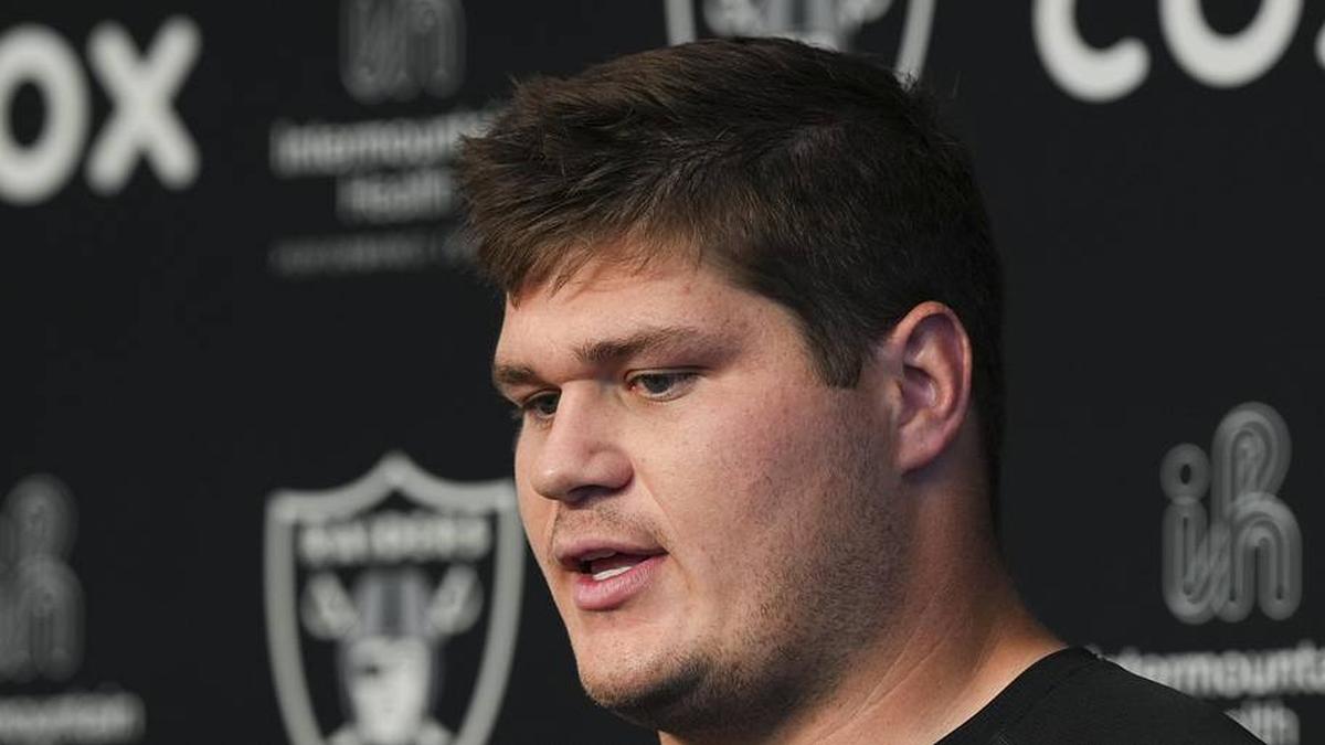  May 28, 2026; Henderson, NV, USA; Las Vegas Raiders center Tyler Linderbaum (65) speaks during a news conference during organized team activities at Intermountain Health Performance Center. Mandatory Credit: Candice Ward-Imagn Images | Candice Ward-Imagn Images 