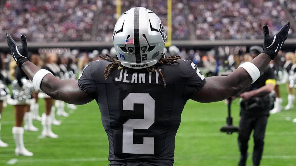  Dec 28, 2025; Paradise, Nevada, USA; Las Vegas Raiders running back Ashton Jeanty (2) enters the field before the game against the New York Giants at Allegiant Stadium. Mandatory Credit: Kirby Lee-Imagn Images | Kirby Lee-Imagn Images 