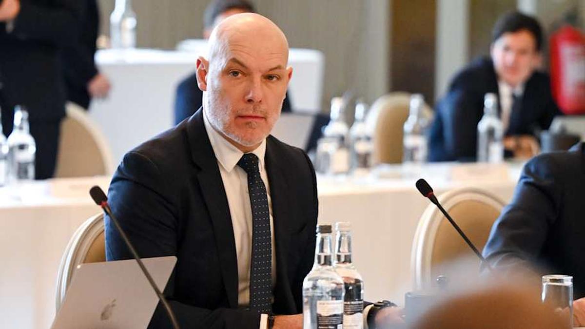  Howard Webb promised a review of the issue. | Charles McQuillan/FIFA/Getty Images 