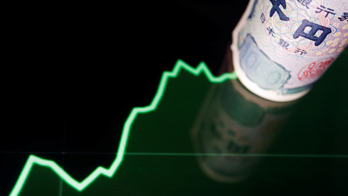 A banknote of Japanese yen is seen with a currency exchange rate graph in this illustration picture taken June 16, 2022. REUTERS/Florence Lo/Illustration