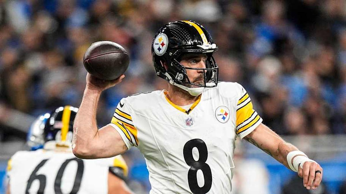 Pittsburgh Steelers quarterback Aaron Rodgers (8) makes a pass against Detroit Lions during the first half at Ford Field in Detroit on Sunday, Dec. 21, 2025. | Junfu Han / USA TODAY NETWORK via Imagn Images 