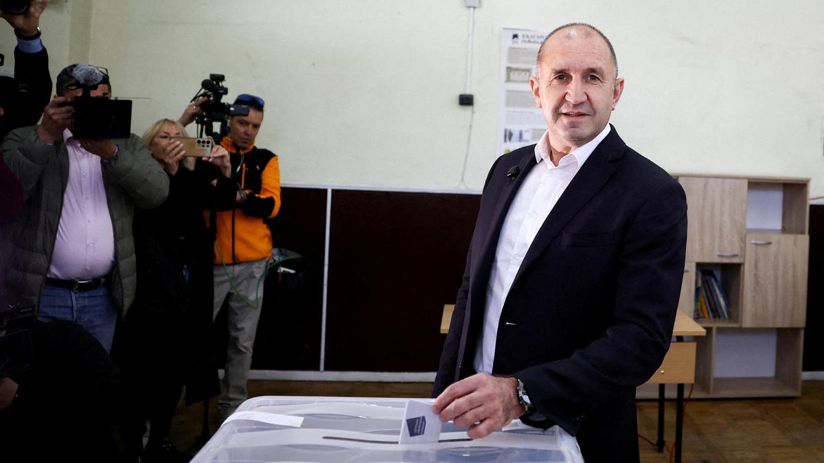 Rumen Radev, former Bulgarian president and leader of Progressive Bulgaria coalition, votes during the parliamentary election, in Sofia, Bulgaria. REUTERS/Stoyan Nenov