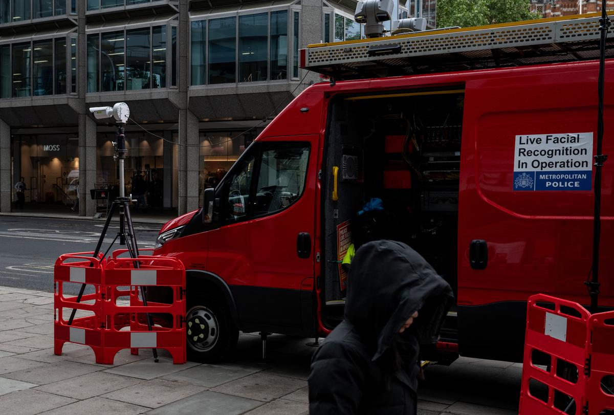 A Metropolitan Police live facial recognition operation in London, Britain, May 11, 2026. REUTERS/Chris J. Ratcliffe