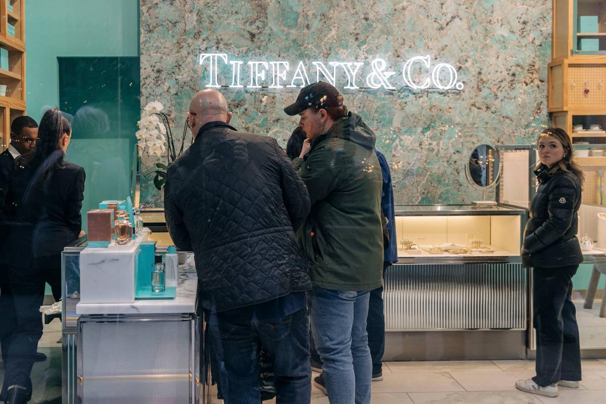  Tiffany & Co. confirms permanent store closure after 44 years. 