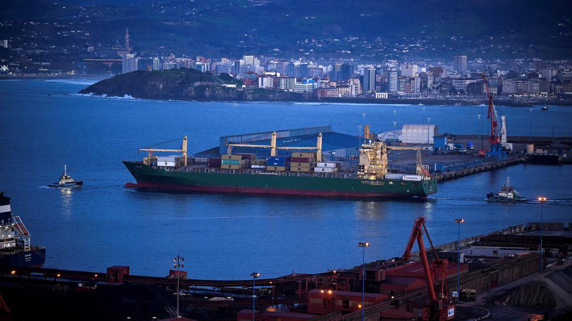 Trump risks confidence in US role as guardian of global shipping