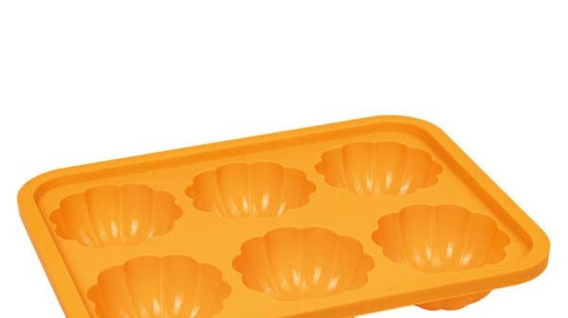 Turn Your Favorite Halloween Bakes Into Cute Little Pumpkins With Aldi's Vibrant $7 Silicone Pan 