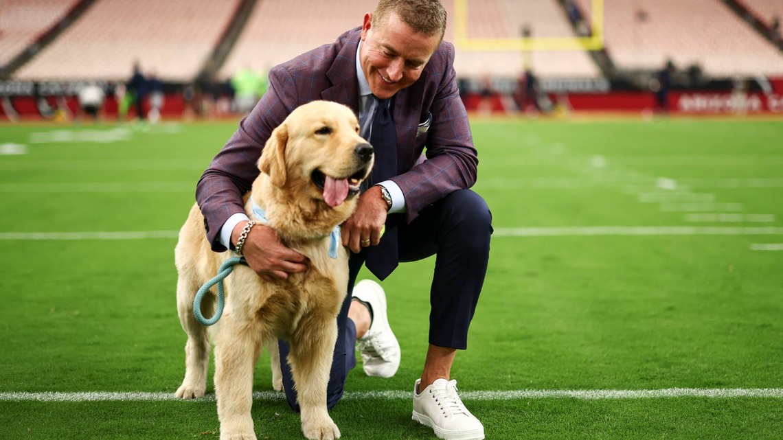 Kirk Herbstreit's Golden Retriever Peter Has Hilarious Reaction to BYU Mascot 