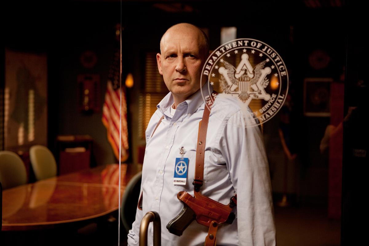 JUSTIFIED, Nick Searcy, (Season 1)Robert Zukerman / © F/X Network / Courtesy: Everett Collection
