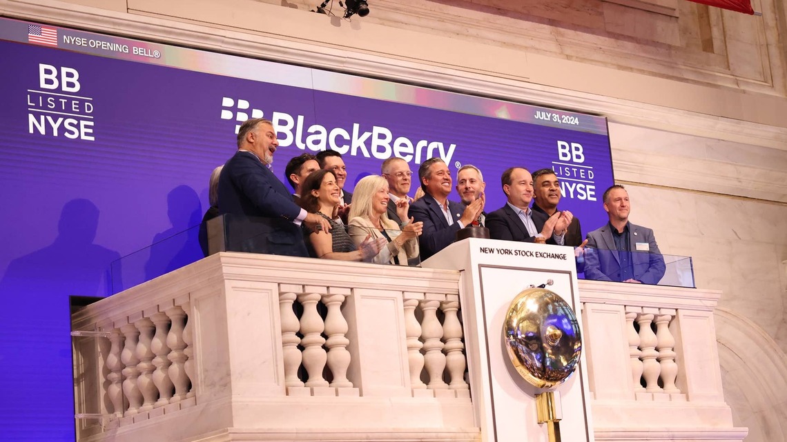 A forgotten tech giant makes a quiet comeback