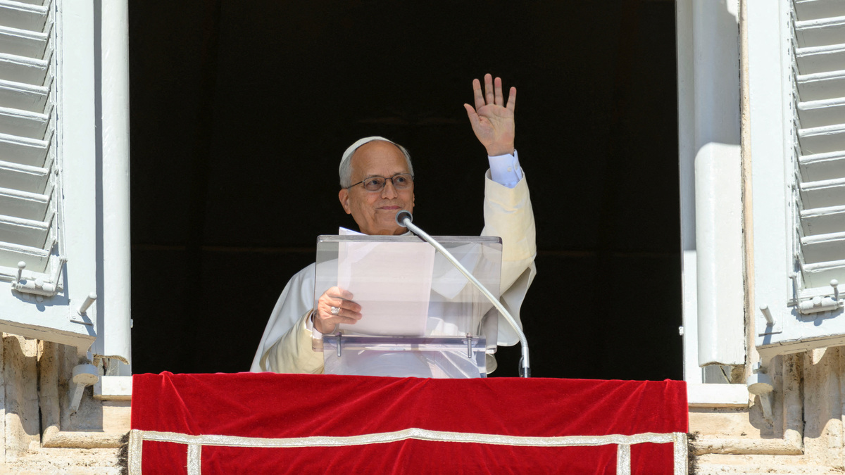 Pope Leo becomes first pontiff to cast ballot in US election | Mahoning ...